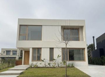 Casa de 4 ambientes, Tigre · Casa a Estrenar Barrio Los Carpinchos Nordelta 4 Dorm. Todos en Suite