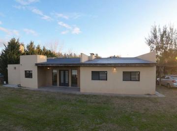 Casa · 122m² · 4 Ambientes · 2 Cocheras · Casa en Venta 4 Ambientes en Spegazzini