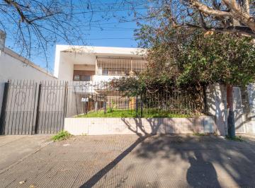 Casa · 250m² · 8 Ambientes · 1 Cochera · Casa en Venta 3 Dorm. Barrio Matheu