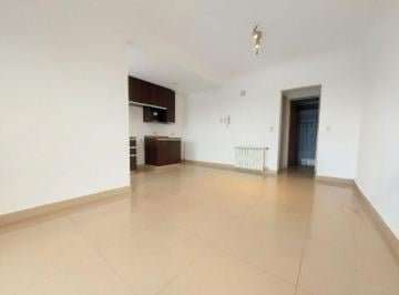 Departamento de 2 ambientes, Lanús · Departamento Semipiso 2 Ambientes con 2 Balcones