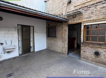 PH · 51m² · 3 Ambientes · PH en Flores