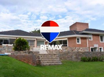 Casa · 400m² · 4 Ambientes · 2 Cocheras · Venta Casa Valle Escondido 3 Dorm. en Suite