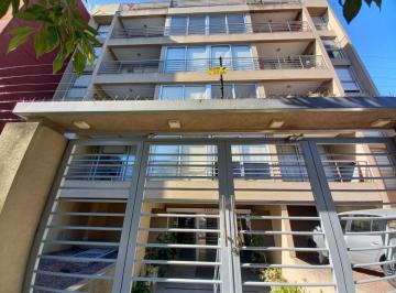 Departamento de 2 ambientes, Morón · Departamento 2 Ambientes con Cochera en Castelar