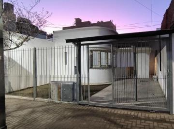 Casa de 3 ambientes, Berazategui · Casa en Alquiler en Berazategui Centro de 3 Ambientes