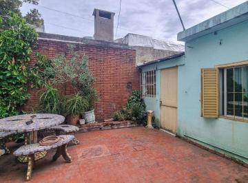 Casa · 87m² · 4 Ambientes · Venta Casa de 4 Ambientes Villa Lynch con Patio