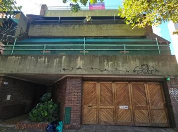 Departamento · 85m² · 4 Ambientes · 1 Cochera · Excelente Semipiso 4 Amb con Cochera y Baulera!