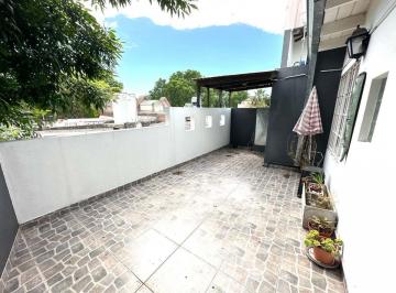 PH · 146m² · 4 Ambientes · 1 Cochera · PH en Venta Bernal 4 Ambientes Apto Credito