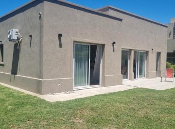 Casa · 374m² · 5 Ambientes · Barrio Los Arces La Cañada de Pilar