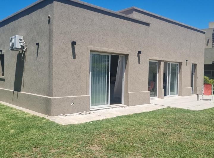 Casa · 374m² · 5 Ambientes