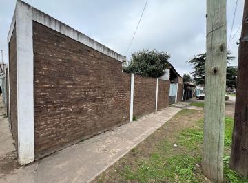 Casa · 130m² · 4 Ambientes · 1 Cochera · Venta Casa 4 Amb Mas Carpinteria