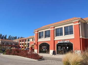 Local comercial · 64m² · Local en Alquiler en Pueblo Caamaño, Pilar