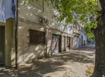 PH · 80m² · 5 Ambientes · 1 Cochera · PH en Venta de 2 Dorm. con Garage y Patio en La Plata - Zona Parque Saavedra