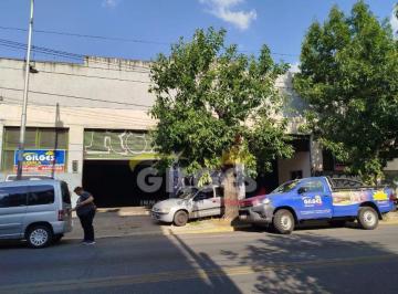 Local comercial · 550m² · Alquiler de Local 520 m² en Ramos Mejia Excelente Ubicación