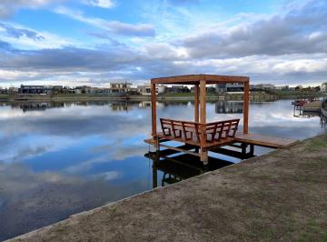 Casa · 190m² · 4 Ambientes · 3 Cocheras · Venta Casa en San Sebastian 4 Amb Frente a La Laguna Escobar Pilar Zona Norte
