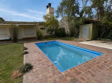 Casa · 280m² · 5 Ambientes · 2 Cocheras · Amplia Casa Bº Patagonia - Apta Crédito