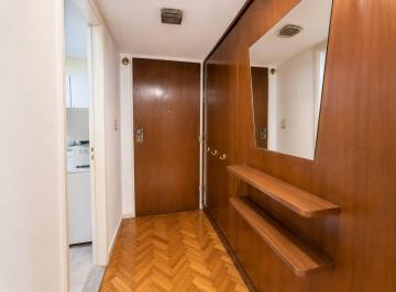 Departamento · 95m² · 5 Ambientes · Departamento 4 Ambientes con Dependencia de Servicios - en Caballito