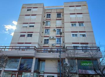 Departamento · 50m² · 3 Ambientes · Departamento en Venta en El Centro de Gral Roca.