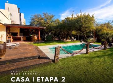 Casa · 145m² · 5 Ambientes · 1 Cochera · Casa de 2 Dorm. en Venta con Pileta en Valle del Golf Etapa 2 Malagueño