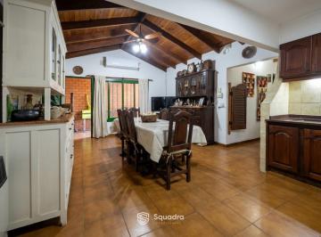 Casa · 162m² · 4 Ambientes · 3 Cocheras · Venta | Permuta - Casa 3 Dorm. con Pileta - Barrio Triangulo, Rosario. Apto Crédito.