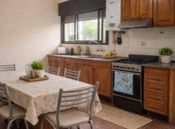 Casa · 170m² · 7 Ambientes · Venta Casa Local y Departamento Rio Ceballos