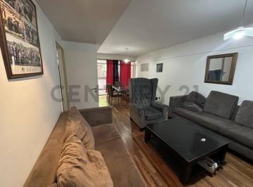 Departamento · 60m² · 3 Ambientes · 1 Cochera · Venta Departamento 3 Ambientes Al Frente en Caballito con Balcon Patio Cochera y Pileta