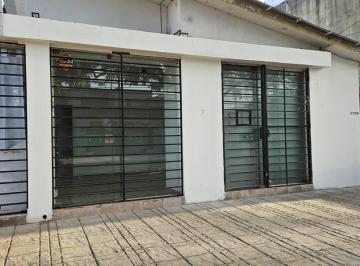 Local comercial de 1 ambiente, Córdoba · Local con Gran Vidriera a La Calle + Espacio de Estacionamiento