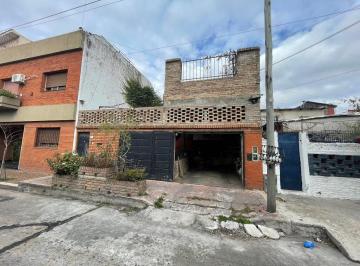 Casa de 5 ambientes, Avellaneda · Casa Venta 5 Ambientes Patio/ Terraza Garage/ Antofagasta 600, Avellaneda / U$s 69.000