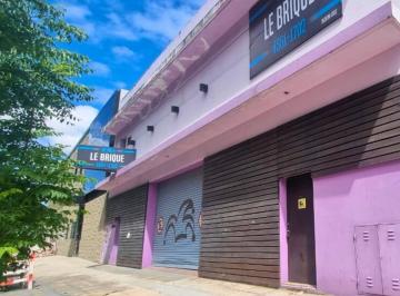 Local comercial · 717m² · 8 Ambientes · Excelente Local de 17.5x21 - Le Brique Propiedades