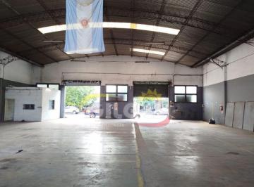 Bodega-Galpón · 550m² · Alquiler de Local/galpón de 550 m² en Ramos Mejia Excelente Ubicación