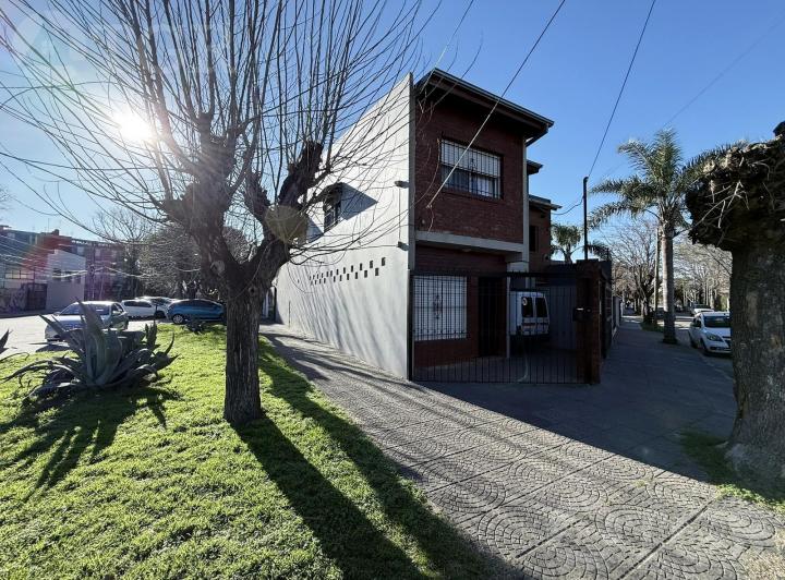 PH · 136m² · 6 Ambientes · 2 Cocheras