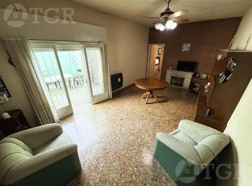 Casa · 75m² · 3 Ambientes · Venta Casa 3 Ambientes con Dos Patios y Terraza en Villa Ballester