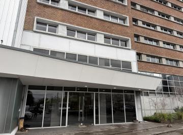 Oficina comercial · 55m² · 2 Cocheras · Oficina en Alquiler en Beccar - Centro Uruguay Norte - 2 Cocheras