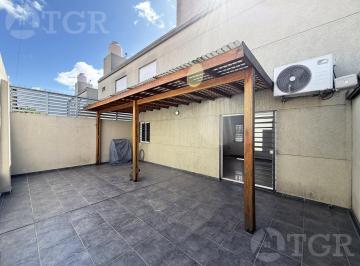 PH · 41m² · 3 Ambientes · 2 Cocheras · PH de 3 Ambientes en Venta con Patio y Cochera en Ramos Mejía
