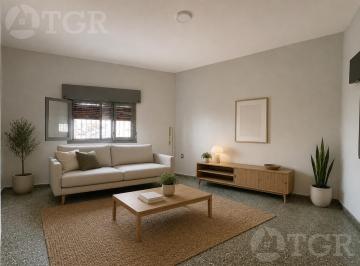 Casa · 90m² · 4 Ambientes · 1 Cochera · Casa 3 Amb a Reciclar en Bella Vista