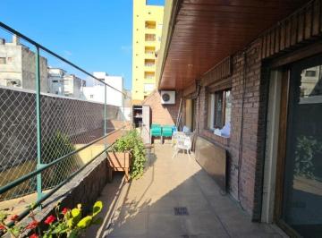 PH · 85m² · 4 Ambientes · 1 Cochera · PH en Lomas de Zamora Oeste