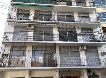 Departamento de 2 ambientes, Vicente López · Depto 2 Amb con Balcón Corrido