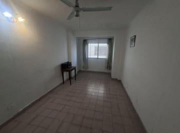 Departamento · 52m² · 3 Ambientes · Alquiler 3 Amb, sobre Av Mitre a m de Caba