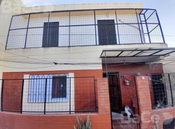 Casa · 80m² · 5 Ambientes · Casa de Pasillo - Barrio Matheu