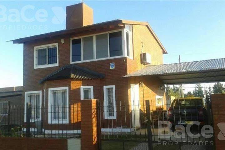 Casa · 109m² · 4 Ambientes · 1 Cochera
