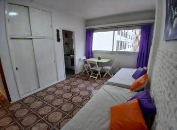 Departamento · 22m² · 1 Ambiente · Departamento de 1 Ambiente, Contrafrente Abierto, Luminoso, Sarmiento y Alberti