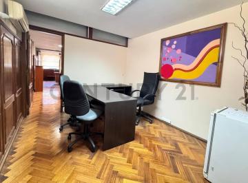 Oficina comercial · 201m² · Oficina Multifuncional en Microcentro