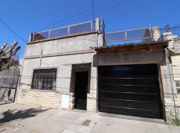 Casa · 171m² · 3 Ambientes · 2 Cocheras · Casa 3 Ambientes con Terraza y Dos Cocheras