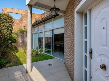 Casa · 170m² · 4 Ambientes · Venta - Casa Interna, 3 Dorm.. Barrio Berlgrano.