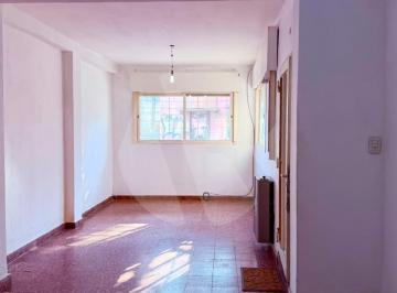 PH · 85m² · 4 Ambientes · 1 Cochera · Alquiler PH de 4 Ambientes con Cochera en Moron