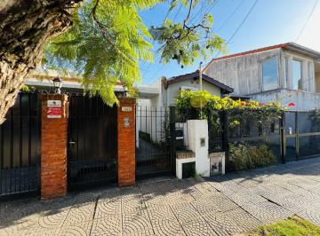 PH · 80m² · 3 Ambientes · PH de 3 Ambientes Sin Expensas en Alquiler, en Martínez.