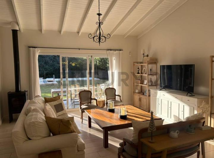 Casa · 126m² · 3 Ambientes · 3 Cocheras