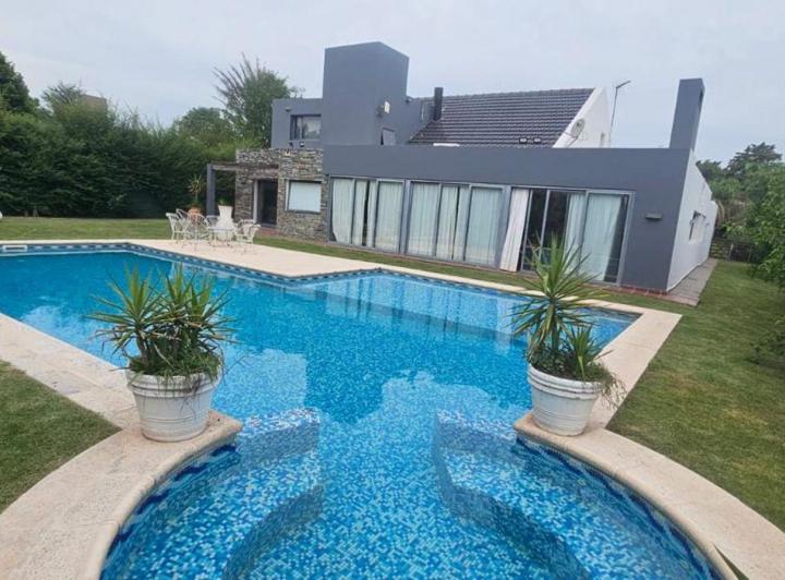 Casa · 430m² · 7 Ambientes