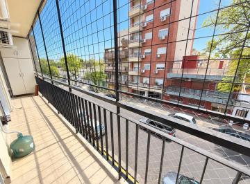 Departamento de 3 ambientes, Villa Pueyrredón · Departamento Semipiso de 3 Ambientes con Balcon a La Calle