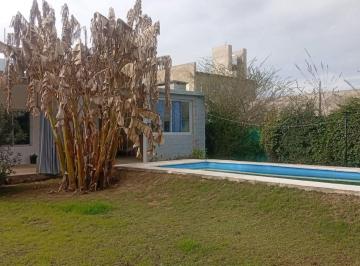 Casa · 90m² · 4 Ambientes · 2 Cocheras · Anisacate - Venta Casa 3 Dorm. con Piscina