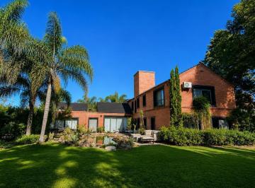 Casa · 477m² · 7 Ambientes · 8 Cocheras · Casa en Venta en Mayling Cc. Km 50 Panamericana - Ramal Pilar - Apto Crédito